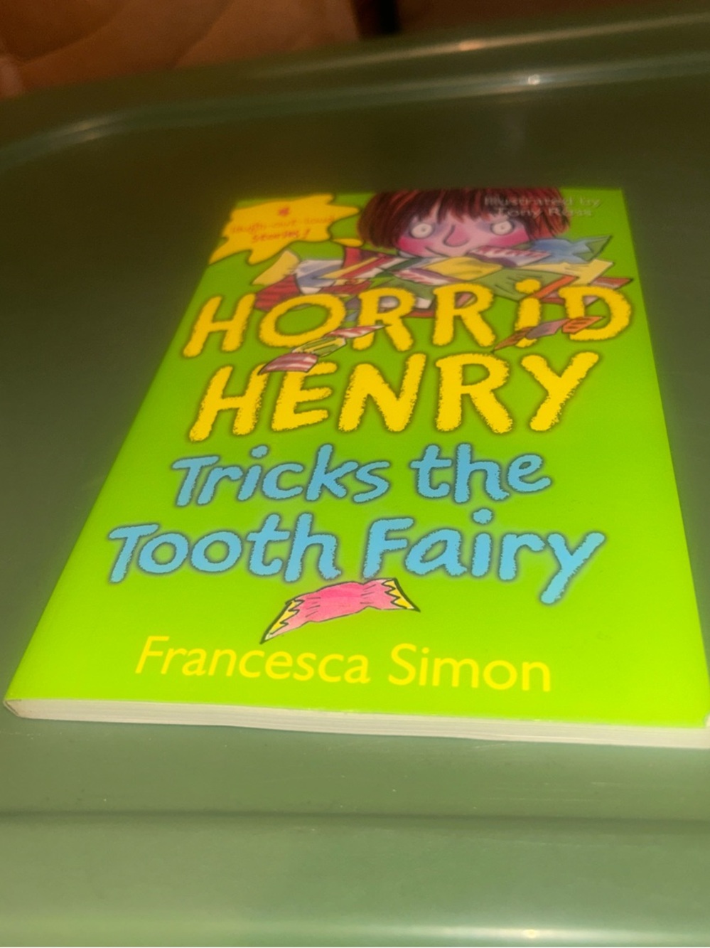 Horrid Henry: Tricks the Tooth Fairy - Bright Green Kids Book